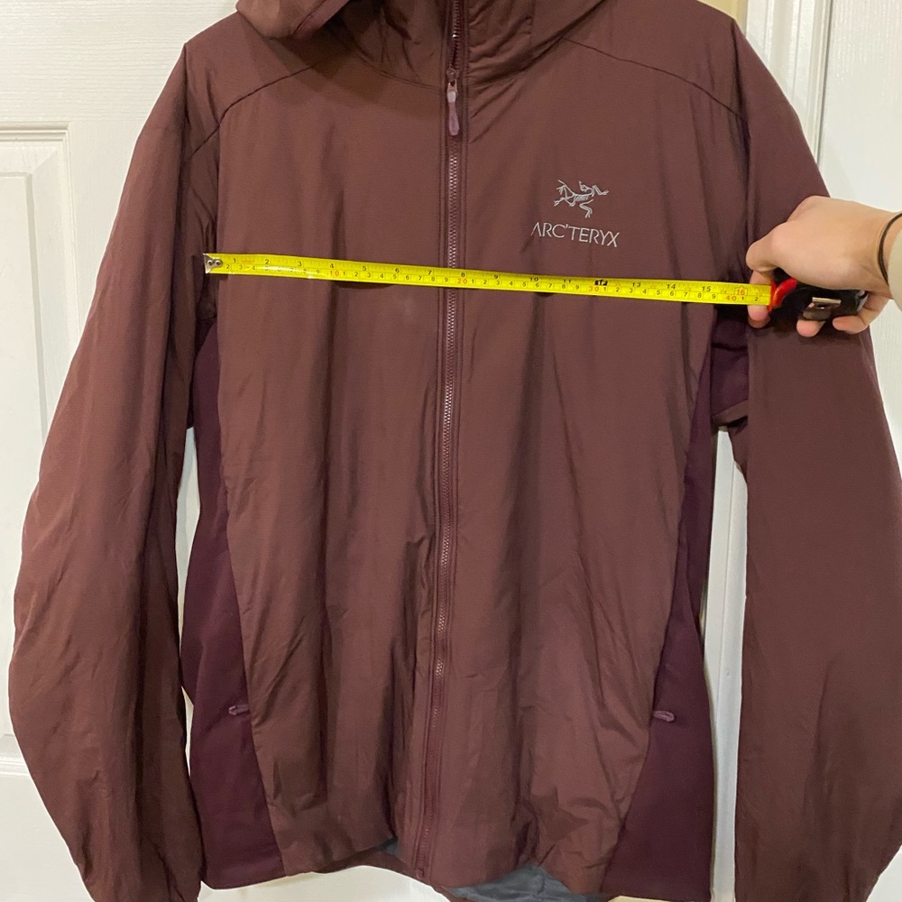 Men’s Arcteryx Atom LT Large in Burgundy